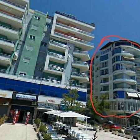 Vivi La Tua Vacanza Con L'Appartamento 1 Di Ervin! Enjoy Your Holiday With Ervin'S Apartment 1! Vlorë Eksteriør billede
