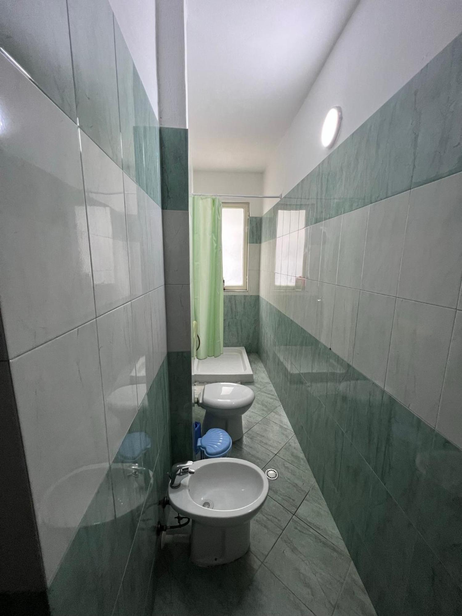 Vivi La Tua Vacanza Con L'Appartamento 1 Di Ervin! Enjoy Your Holiday With Ervin'S Apartment 1! Vlorë Eksteriør billede